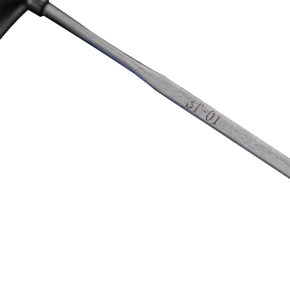 Close-up of Lún HYPER 23 SE carbon spoke, UD finish, showing etched ST-01 marking. Product detail shot.