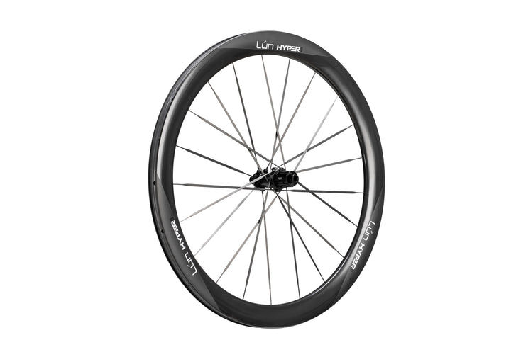 Matte black carbon fiber HYPER 5 bicycle wheel with thin spokes and LUN HYPER branding on the rim.