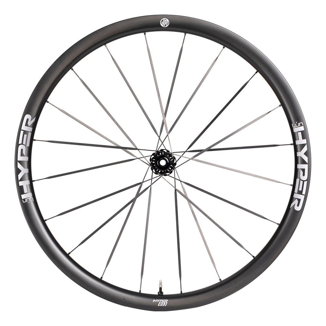 HYPER 3 D33 front wheel: 35mm carbon rim, UD matte, white logo, carbon spokes, disc brake.