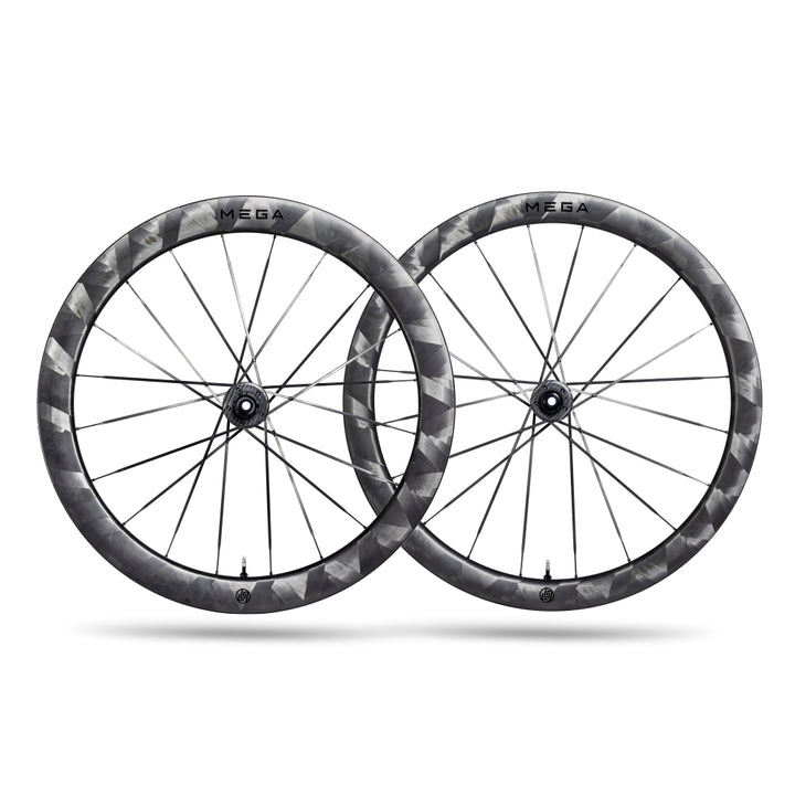 Lún MEGA D45 disc brake wheelset with carbon rims, Halo Spokes, and visible 'MEGA' logo.