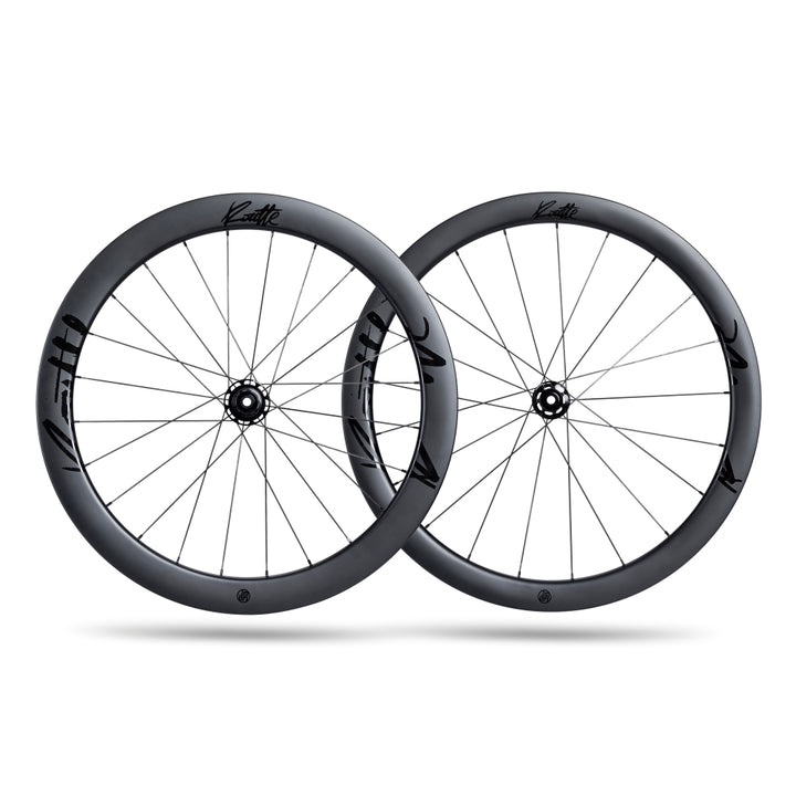 Lún Routte SE 45mm disc brake wheelset, matte dark carbon fiber with black Lún & Routte logos.