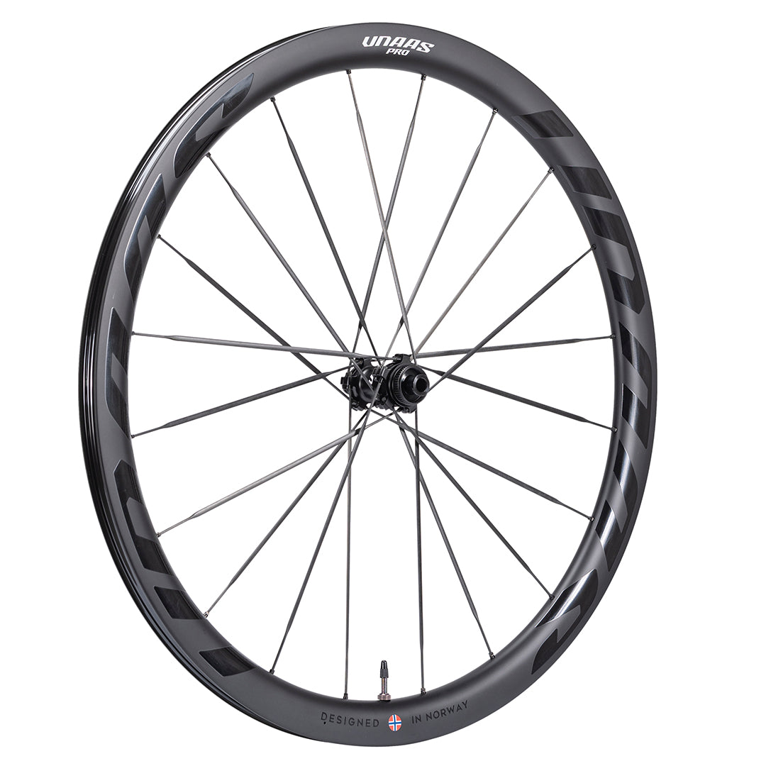 UNAAS Pro D40 40mm carbon fiber disc wheelset with matte black finish and gray graphics, designed in Norway.