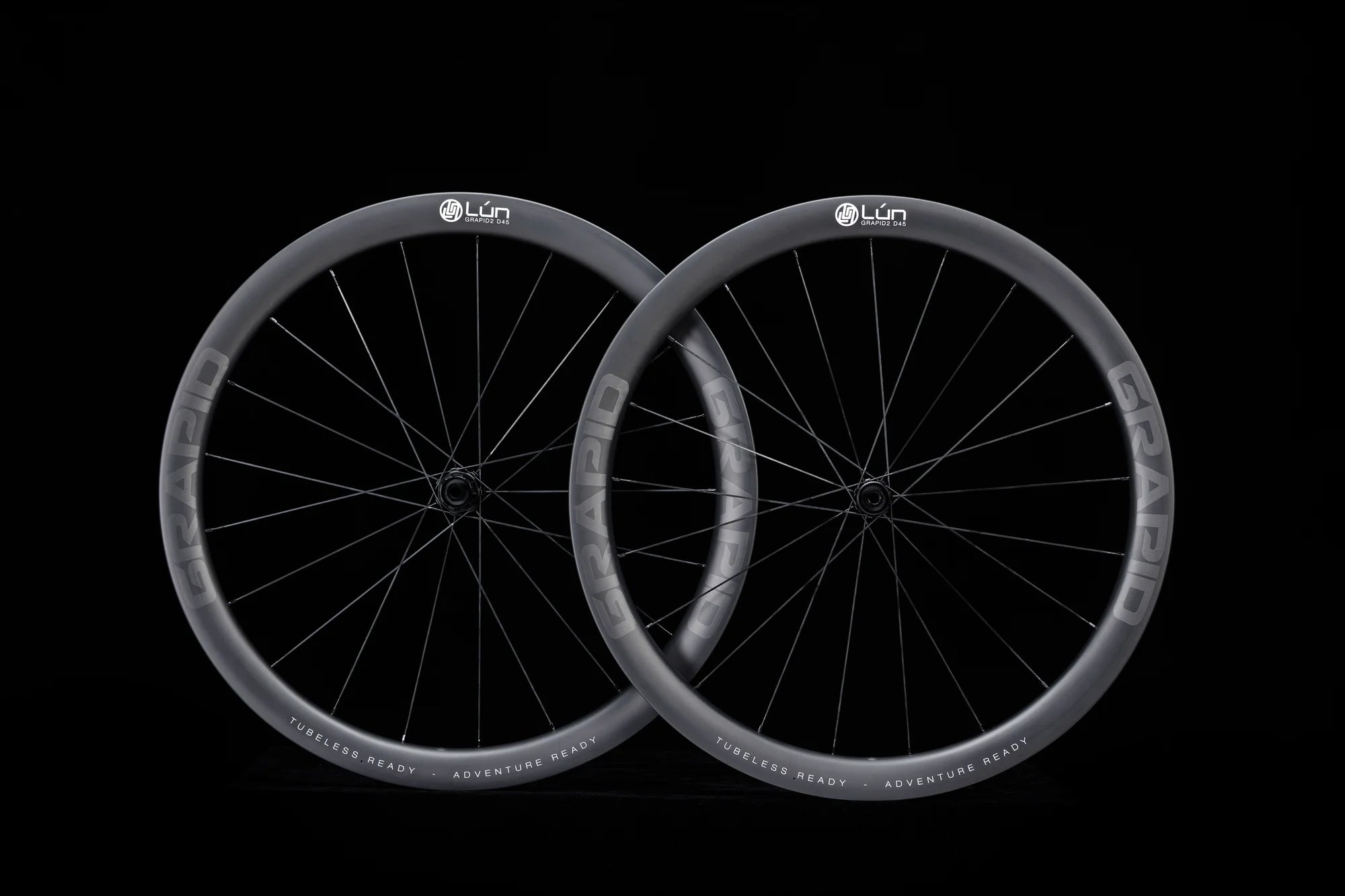 LUN GRAPID 2 matte carbon front and rear wheels, shown in full